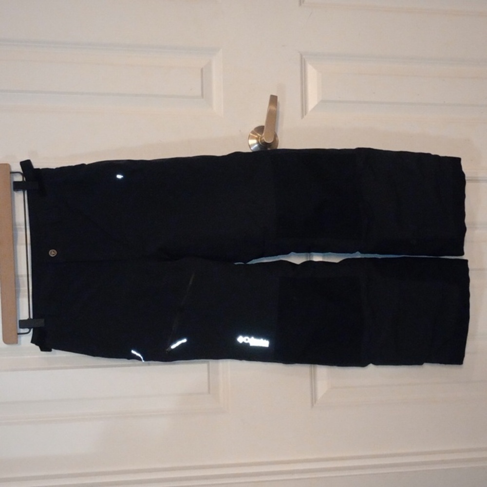 Youth snowboarding pants. Size medium / 10- 12